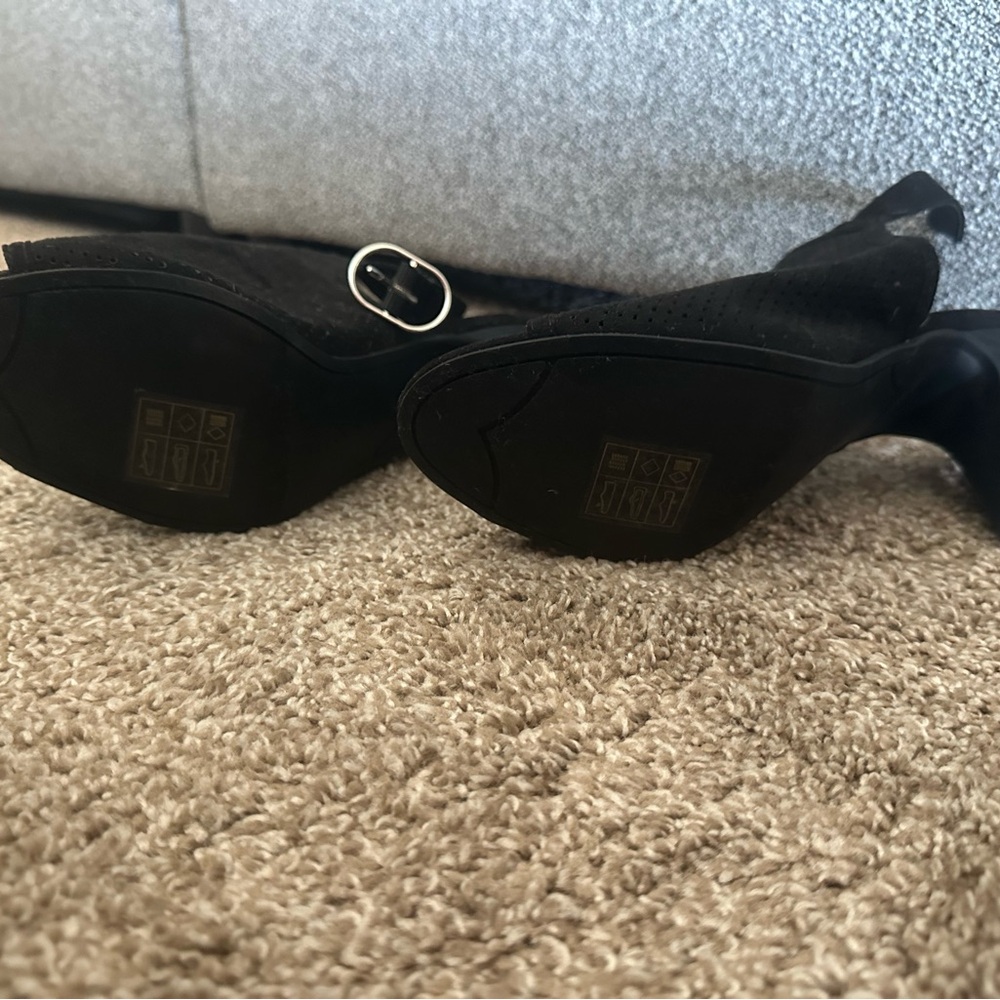 Kelly & Katie Black Heeled Boots